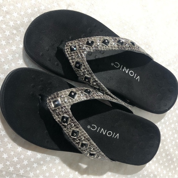 Vionic Flip flops grey snake print- Like new! - Picture 4 of 5